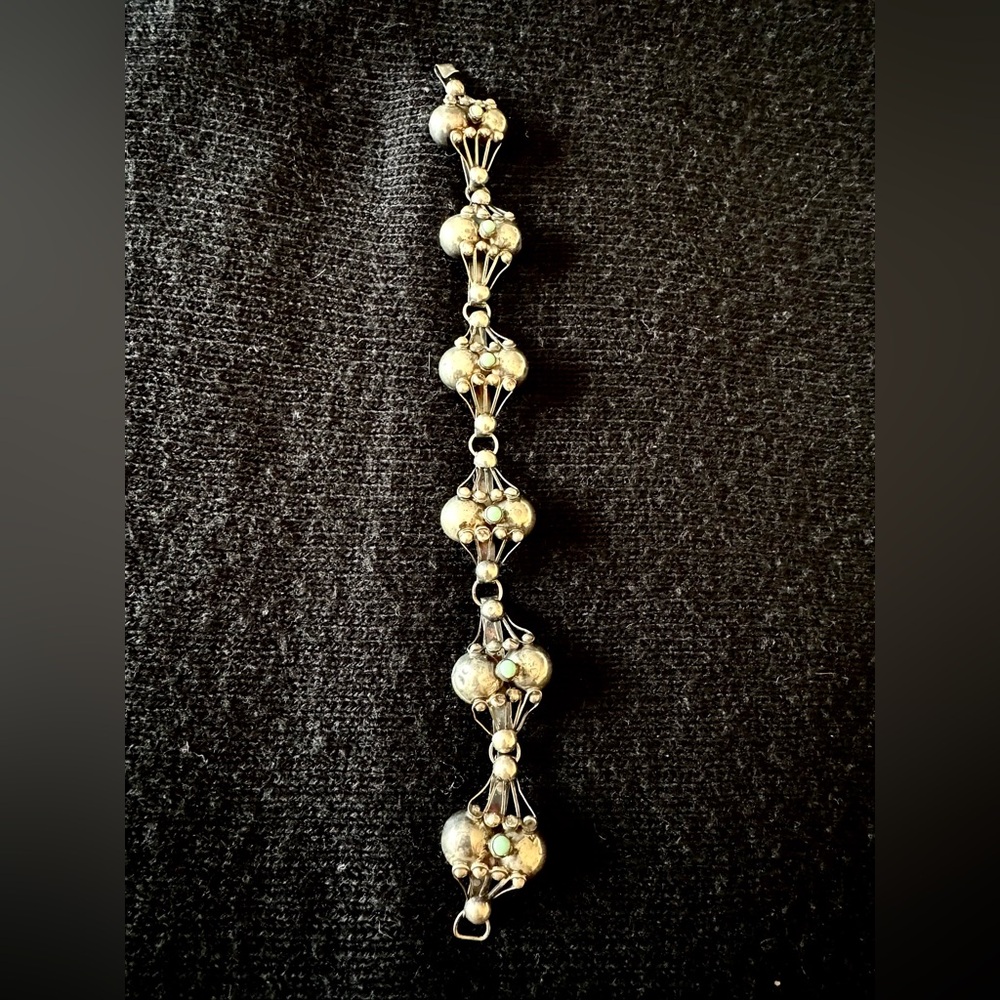 VINTAGE MEXICAN SILVER & TURQUOISE BRACELET, MINT CONDITION